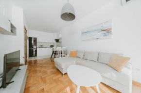 Modern Spacious Mediterranean New Building 48m2 flat plus free parking